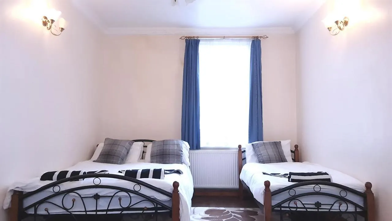 Stayeasy B&B In Trendy Heart Of London Bed & Breakfast